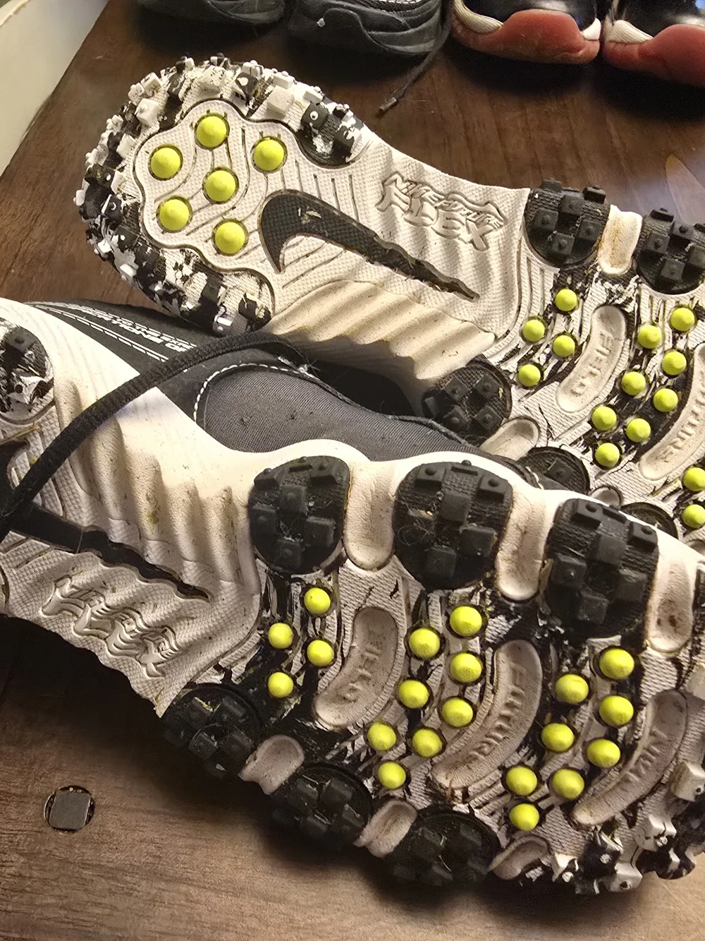 Nike Future Field Turf Size 4 - Picture 2 of 2